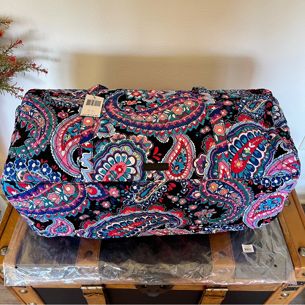 Vera Bradley Large Duffel bag in Haymarket Paisley NWT - Picture 3 of 9